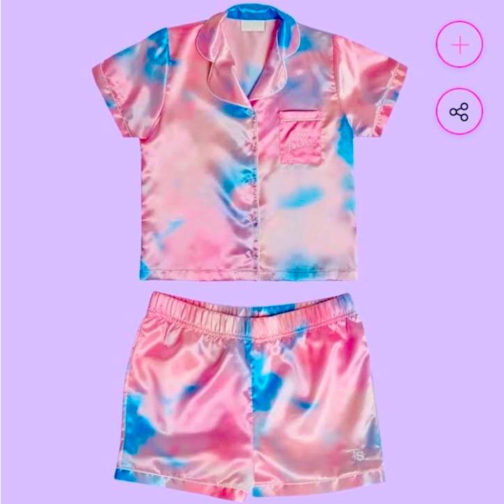 Taylor Swift “Ur My Lover” PJs